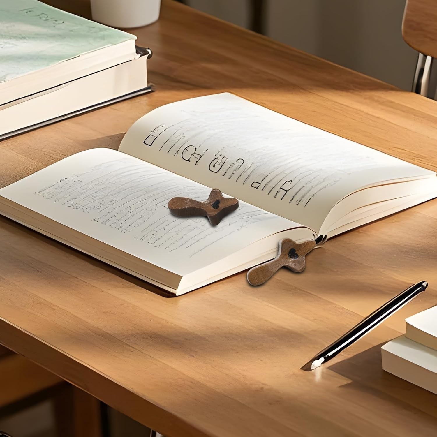 A Set Of 10 Wooden Holy Object Bags, Made Of Black Walnut Wood, Featuring Heart-shaped Patterns, Are Comforting Gifts With Religious Significance. They Are Encouraging Gifts For Christians And Handhel